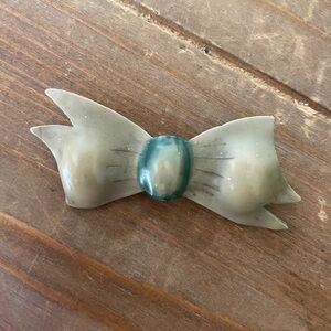 Vintage Blue Moonglow Lucite Bow Brooch Pin